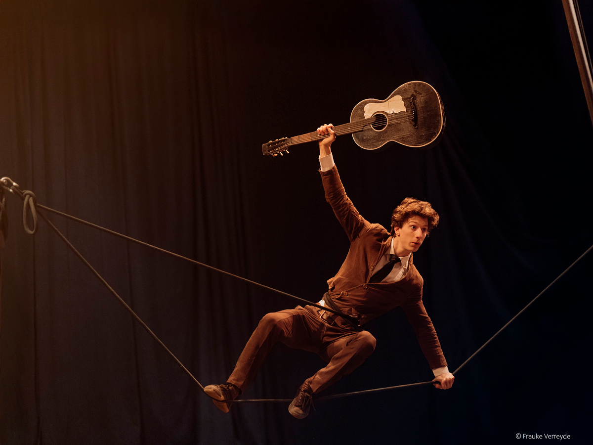 Solo Première